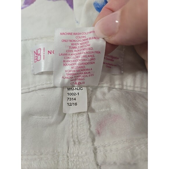 Hand Painted Boho Hippie Cottage Nature Artsy White Jeans Juniors 13 Frogs Bugs - Picture 7 of 7